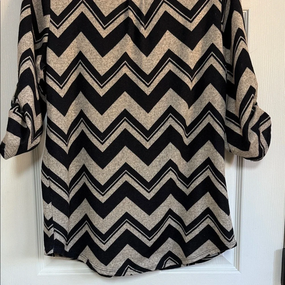 Tacera Black and Tan Chevron Tunic - Picture 12 of 13